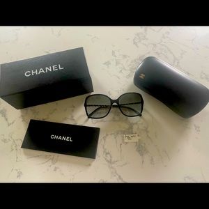 Chanel Sunglasses Black EUC $410 Includes Case, Tag, Box & Booklet. Authentic!!